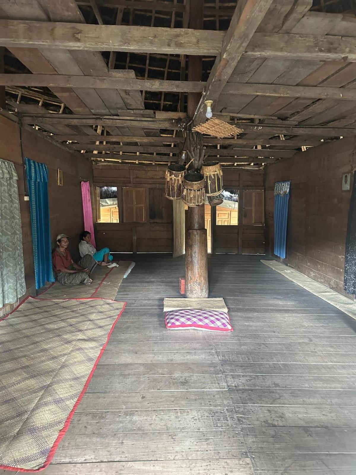 Petra Homestay Bangka Leda Рутенг Екстериор снимка