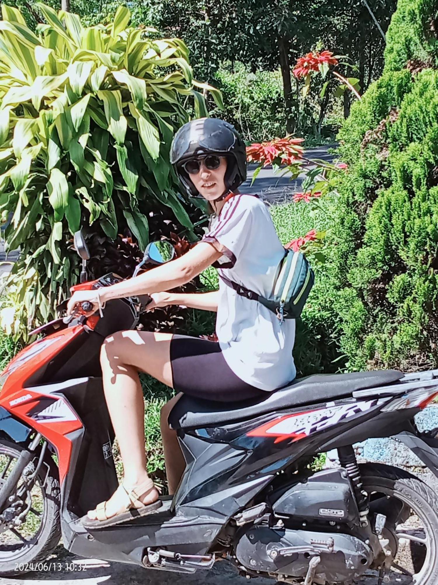 Petra Homestay Bangka Leda Рутенг Екстериор снимка