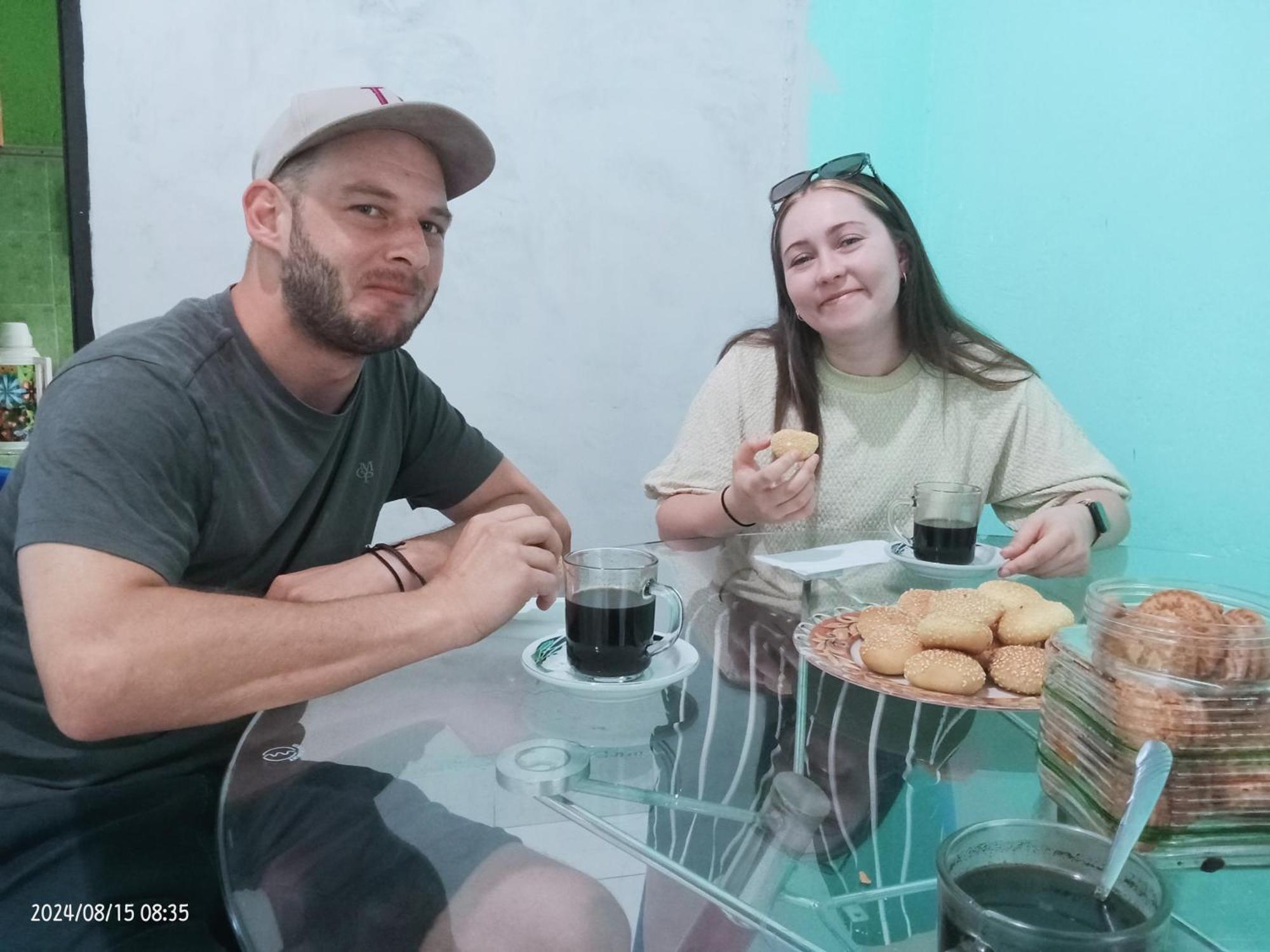 Petra Homestay Bangka Leda Рутенг Екстериор снимка
