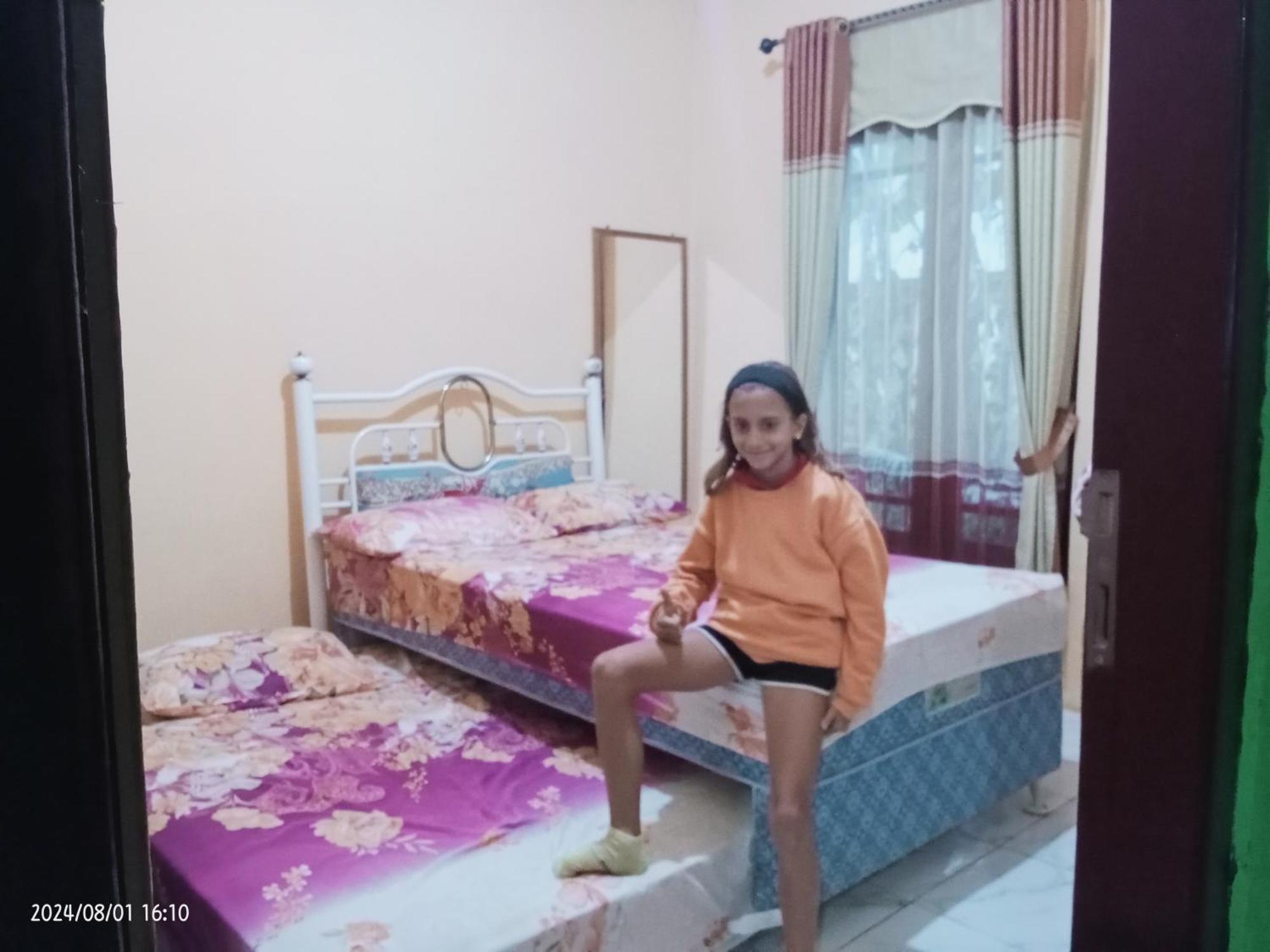 Petra Homestay Bangka Leda Рутенг Екстериор снимка