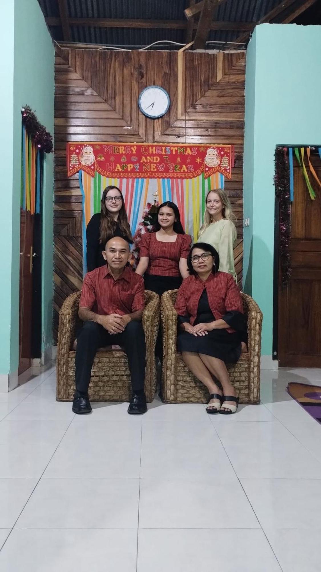 Petra Homestay Bangka Leda Рутенг Екстериор снимка