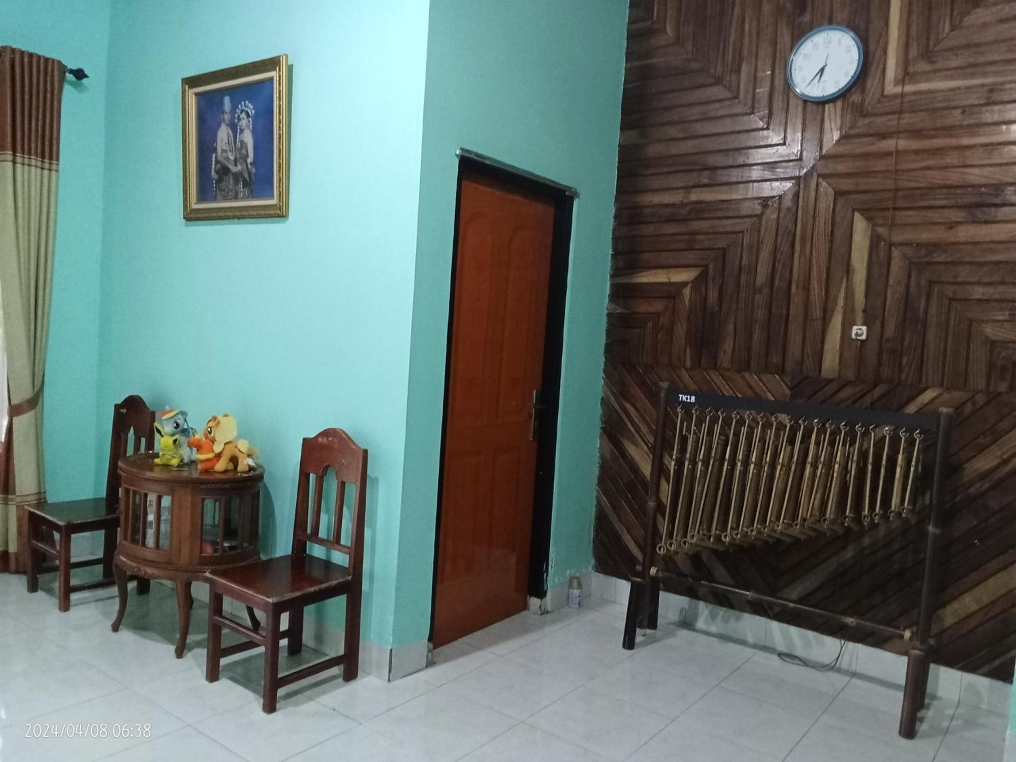 Petra Homestay Bangka Leda Рутенг Екстериор снимка